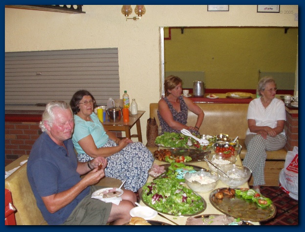 600x449 pixels (131K)